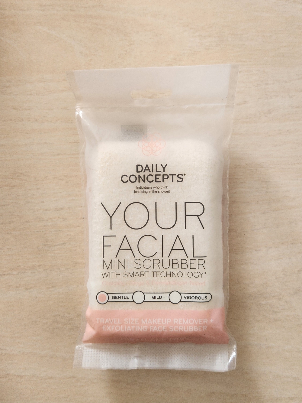 Daily Concepts Your Facial Mini Scrubber — White with Pink Accent